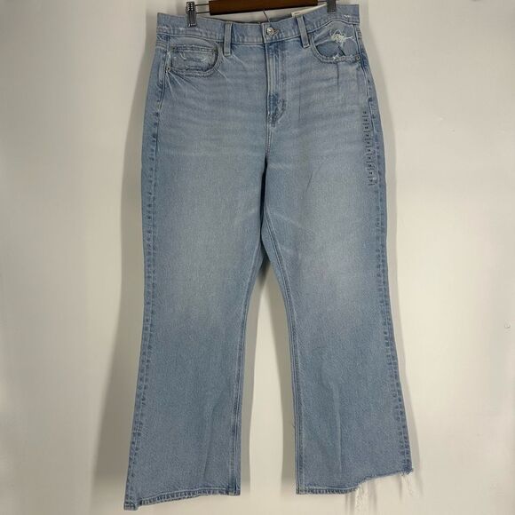 AMERICAN EAGLE Women’s Light Wash 90s Flare Destroyed Denim Jeans Sz 14 - Picture 2 of 14
